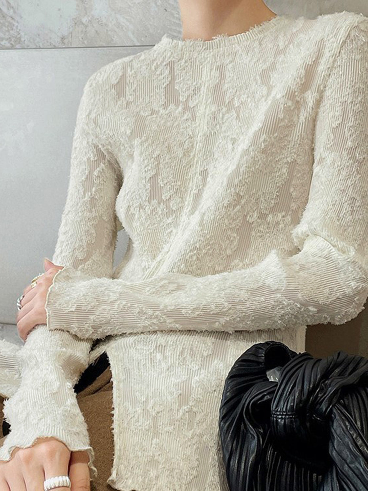 Eleganz | Semi-transparente Jacquard-Spitzenoberteil mit langen Ärmeln