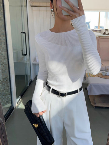 Mia | Asymmetrisches Oberteil mit Rundhalsausschnitt