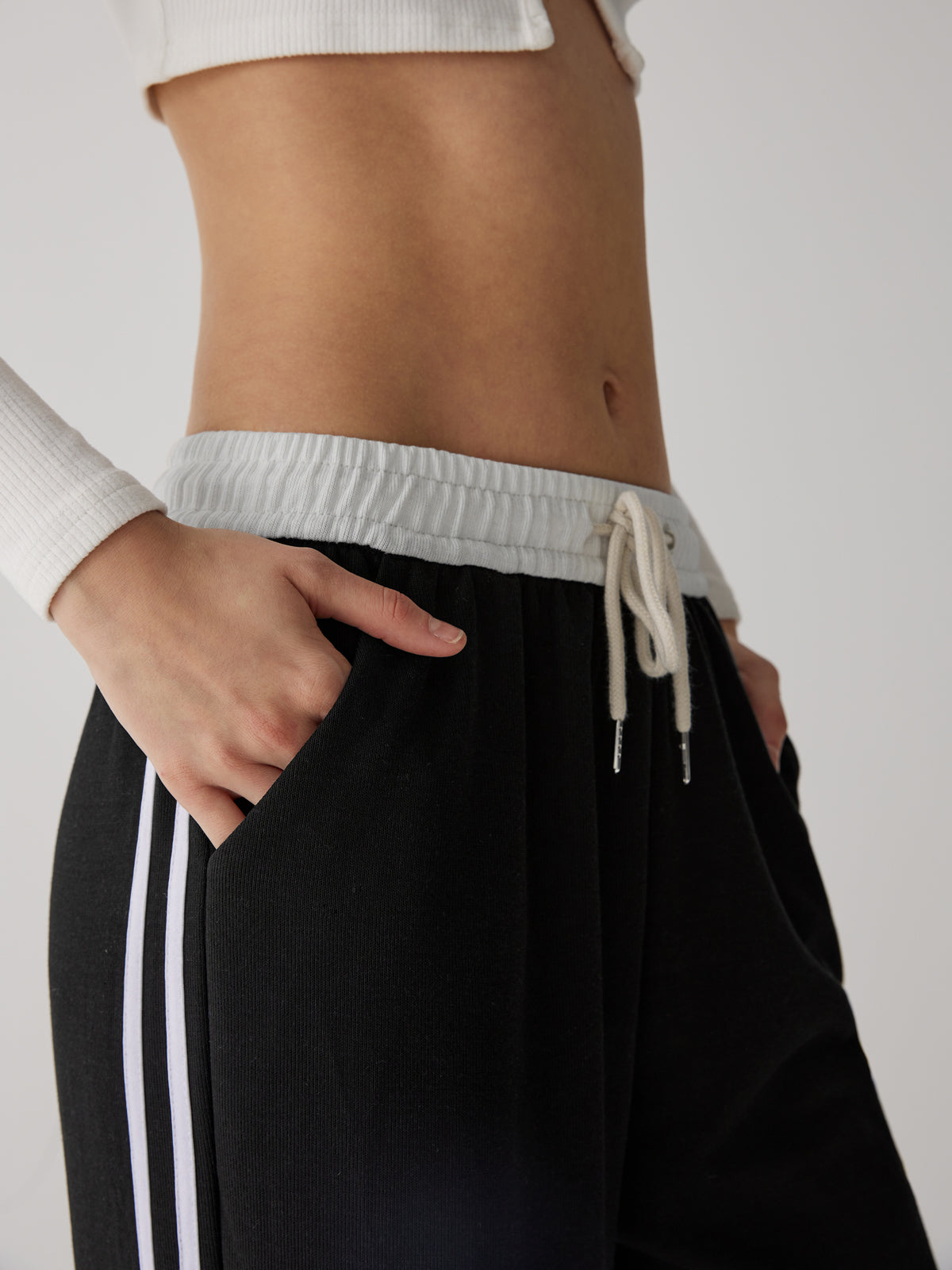 Clara | Weite Hose mit kontrastierendem Bund