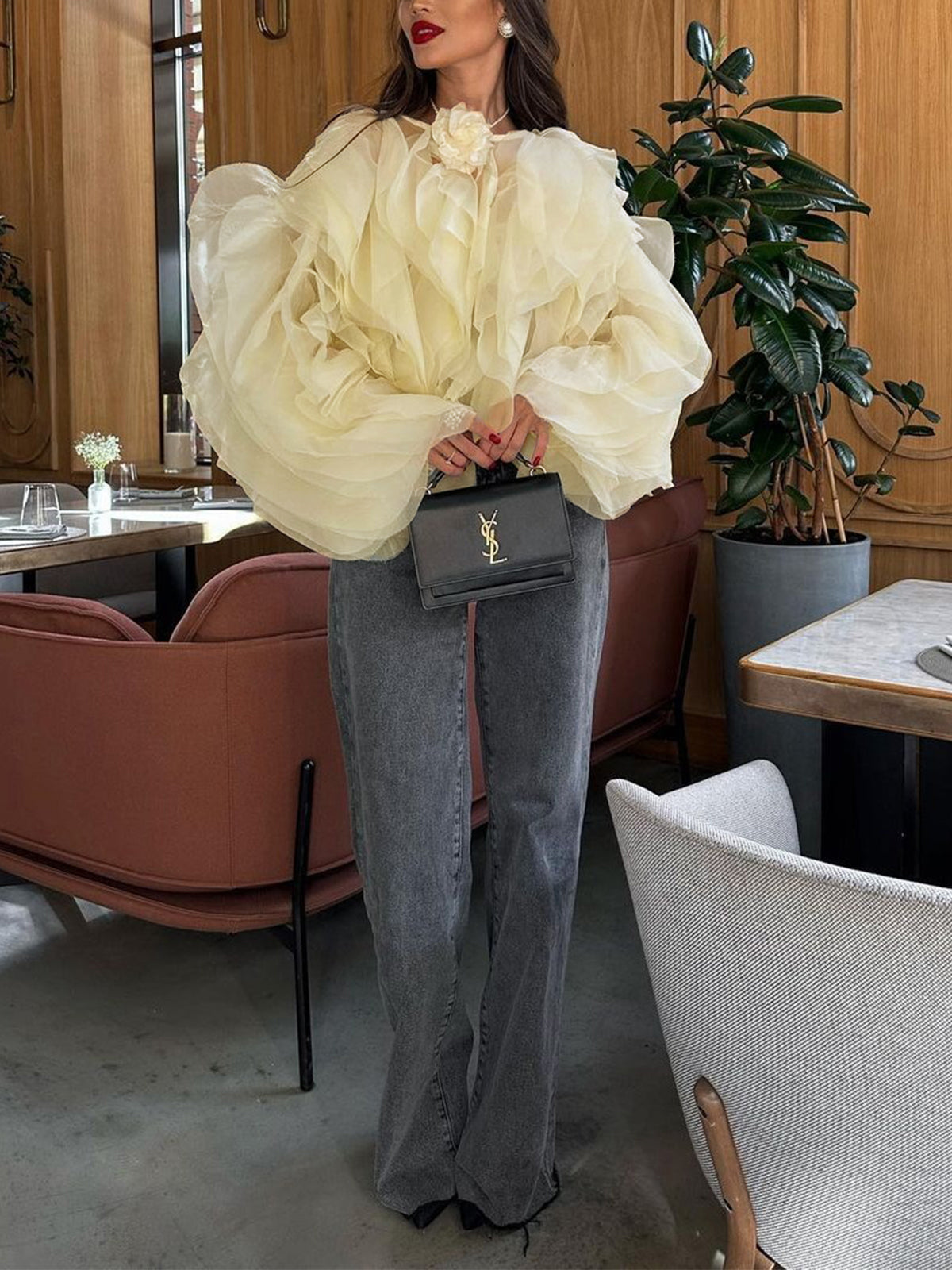 Clara | Chiffon Rüschen Bluse mit Rundhalsausschnitt