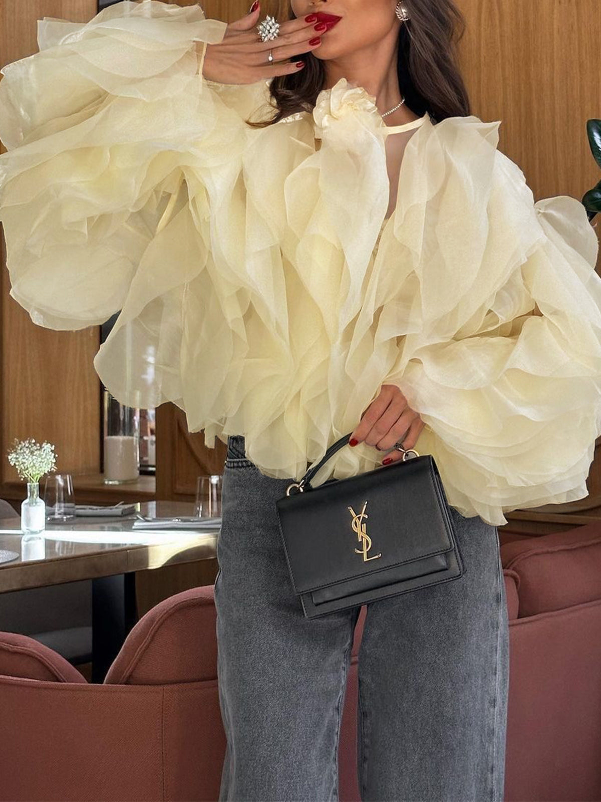 Clara | Chiffon Rüschen Bluse mit Rundhalsausschnitt