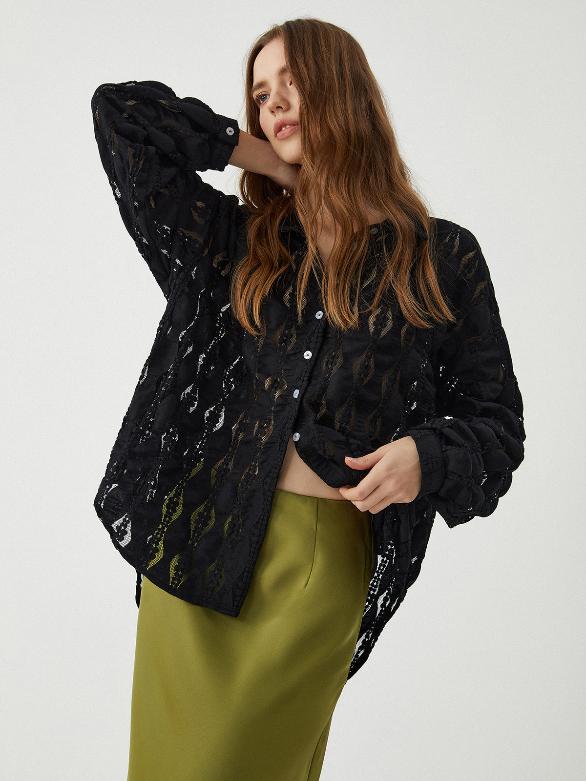 Clara | Romantische Spitzenschulterbluse