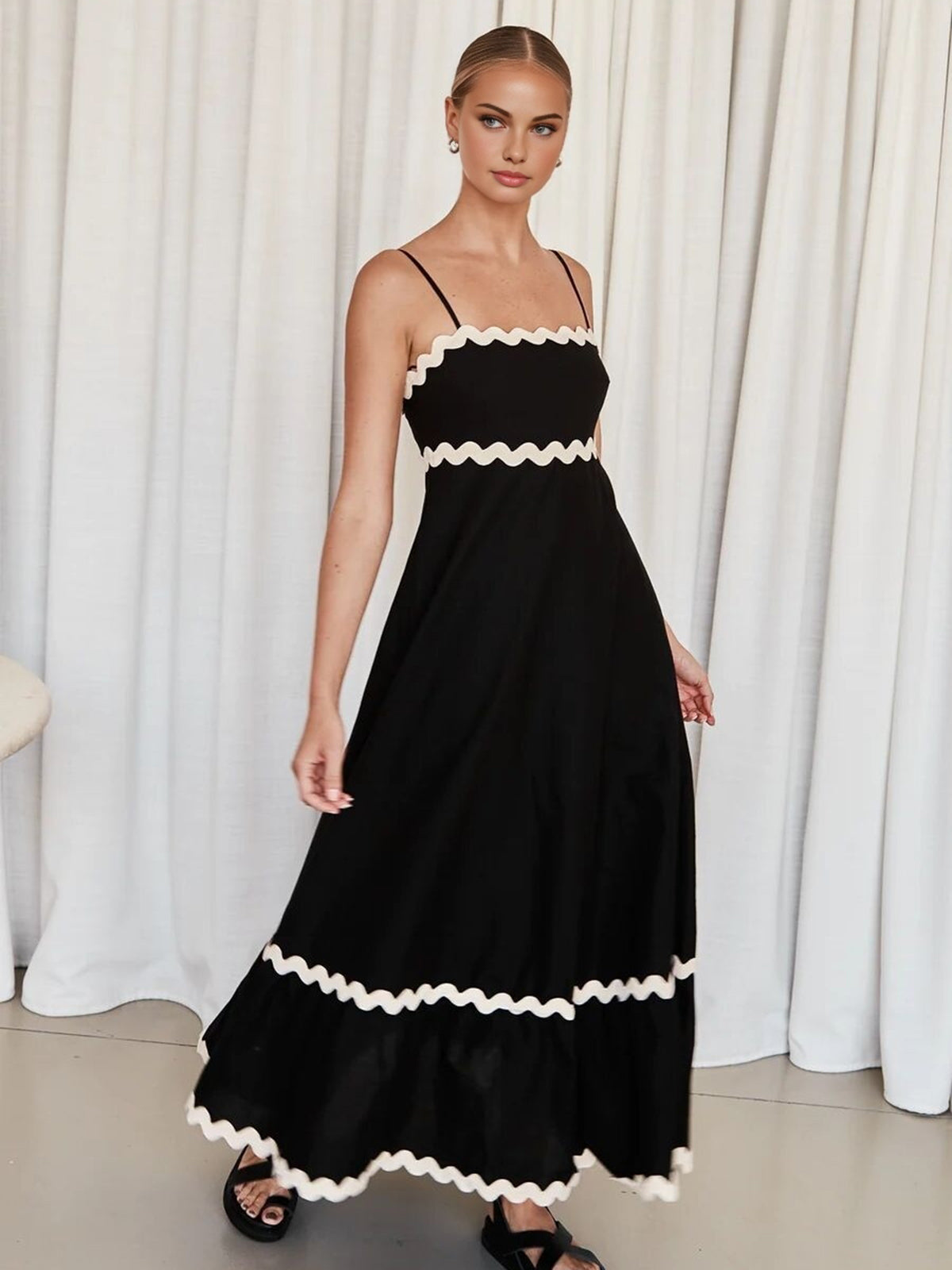 Clara | Langes Kleid mit Kontrast-Einfassung