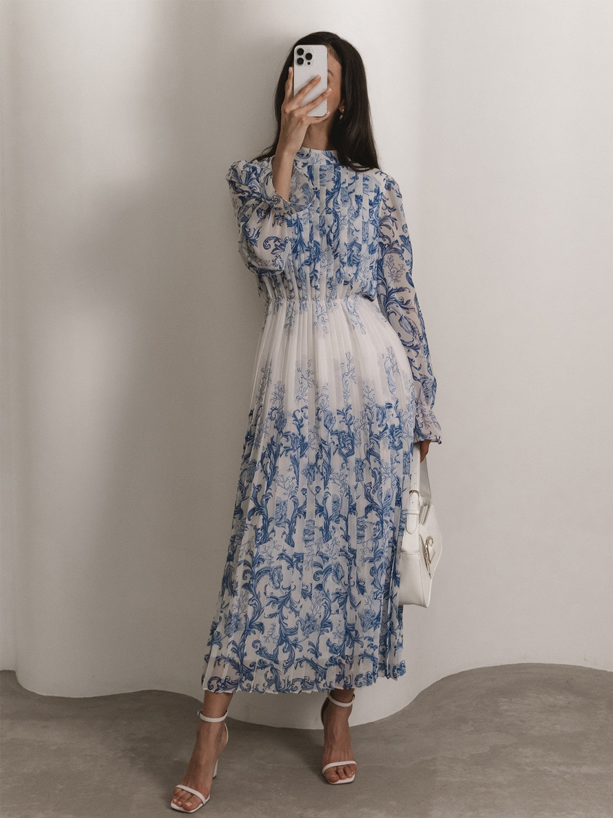 Anna | Plissiertes Langarmkleid mit Blumenmuster