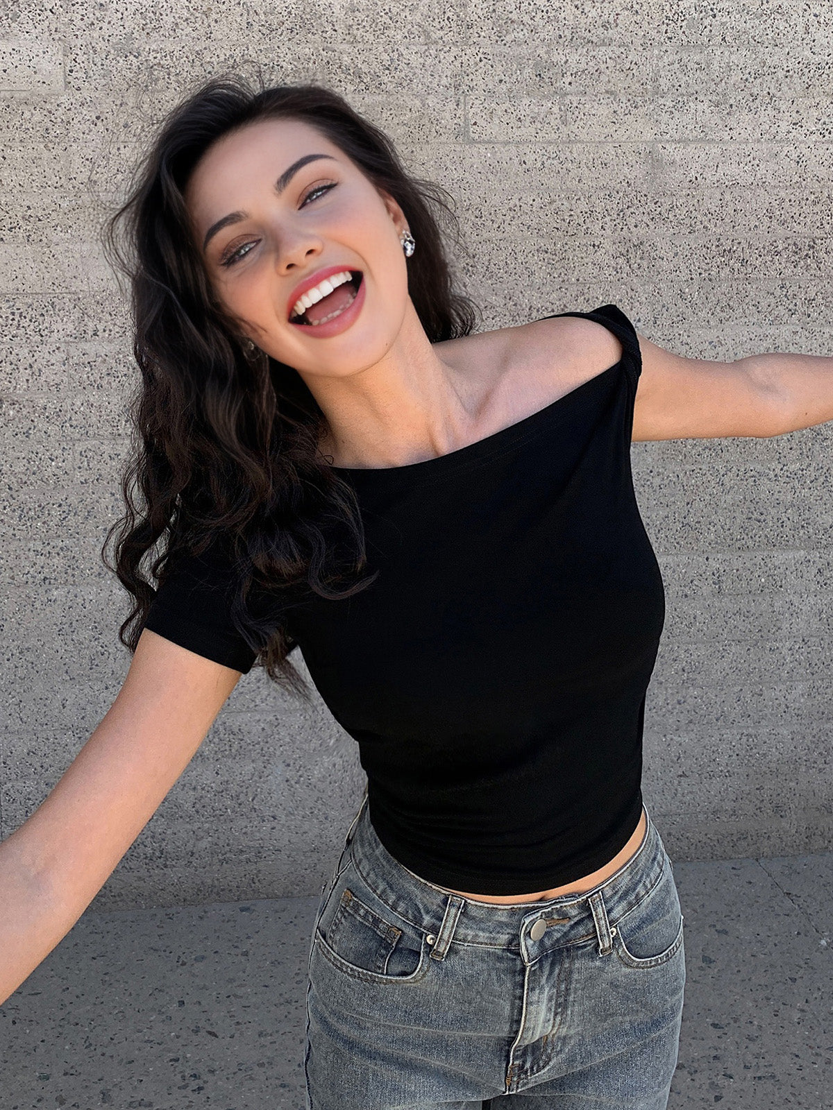 Mia | Elegantes Schulterfreies Top mit Asymmetrischem Ausschnitt