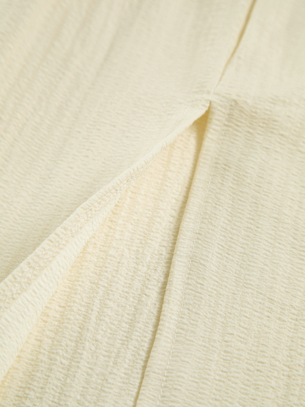 Clara | Verführerisches Rückenfreies Midikleid mit Kreuzschlitz