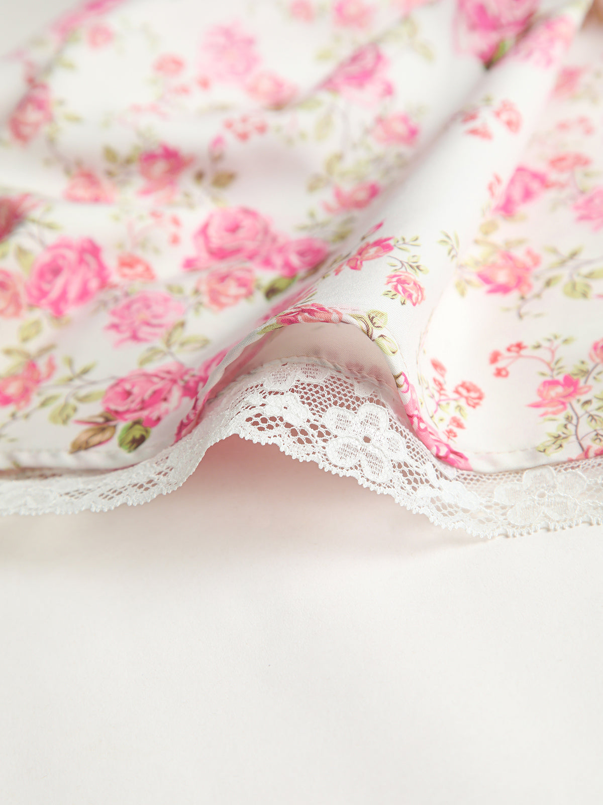 Clara | Florales Kurzkleid mit Taillenknoten