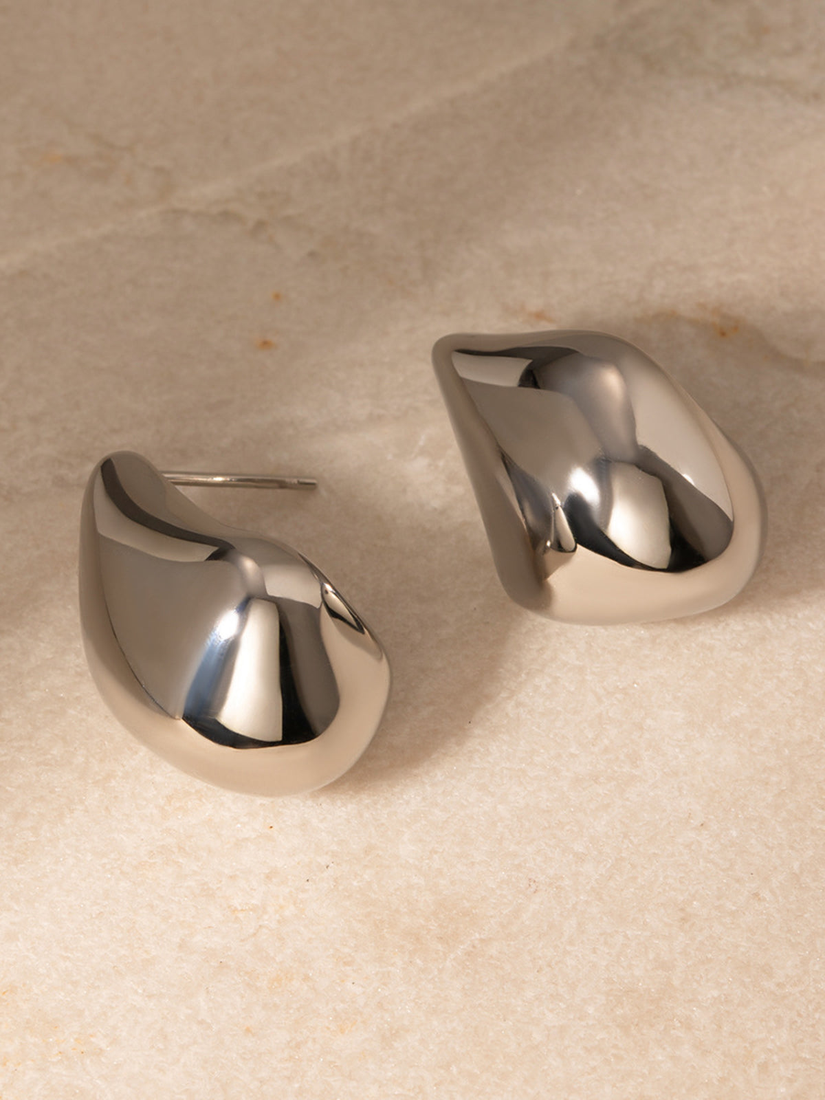 Lena | Unregelmäßig geformte Ohrringe