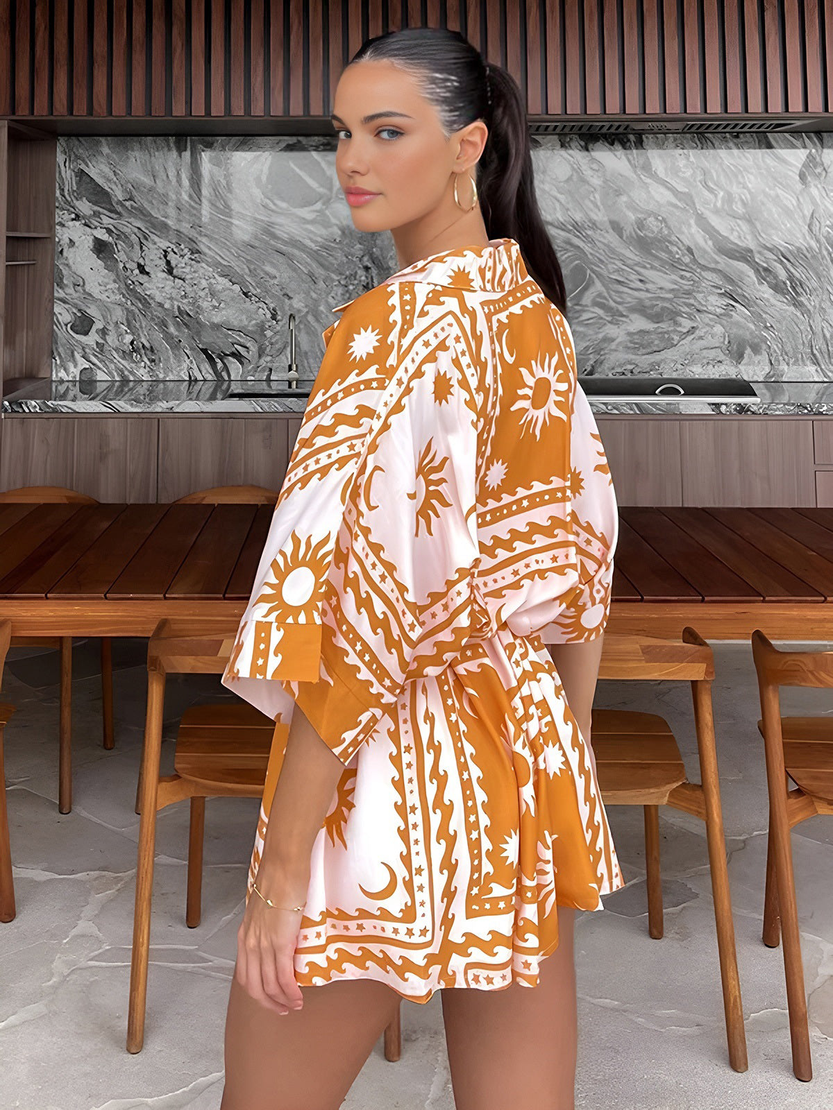 Leon | Kurzer Boho Jumpsuit mit Sonne & Mond Muster