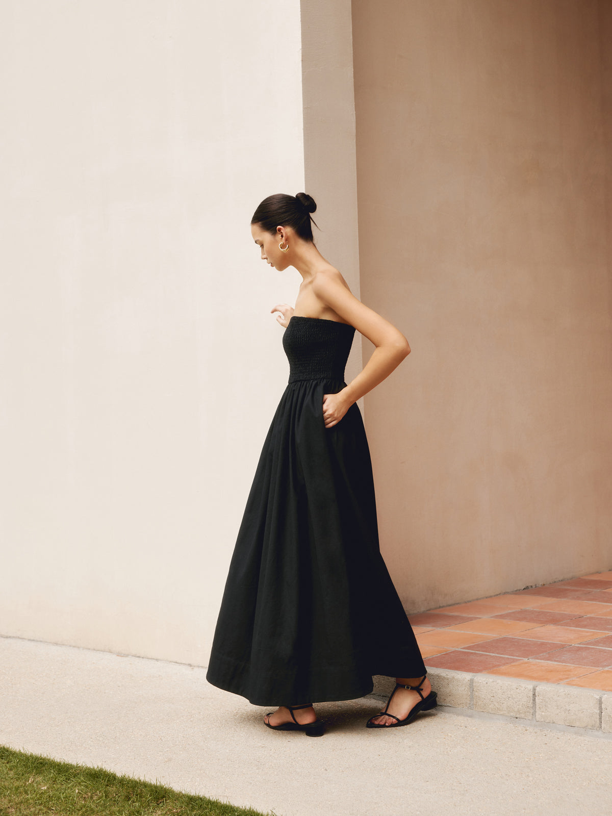Clara | Elegantes Maxikleid mit schulterfreiem Design