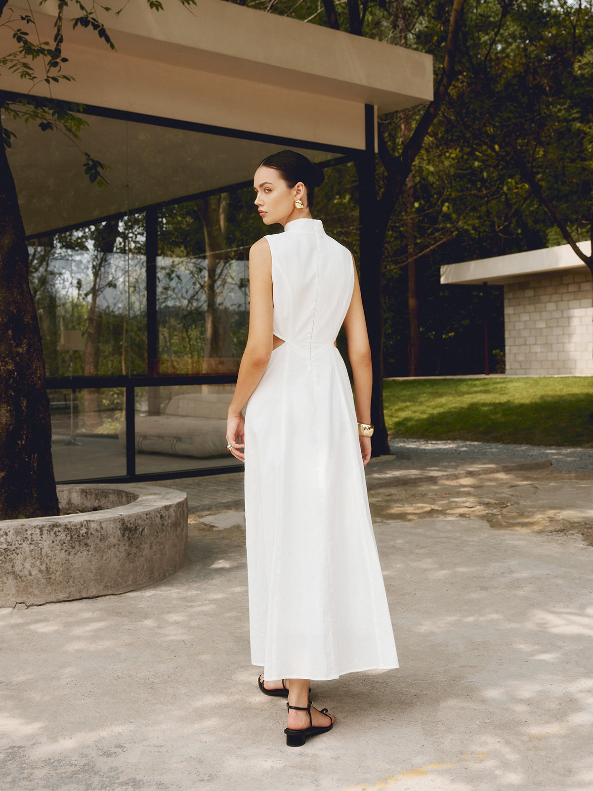 Emilia | Elegantes Cutout Maxikleid aus Baumwolle und Leinen