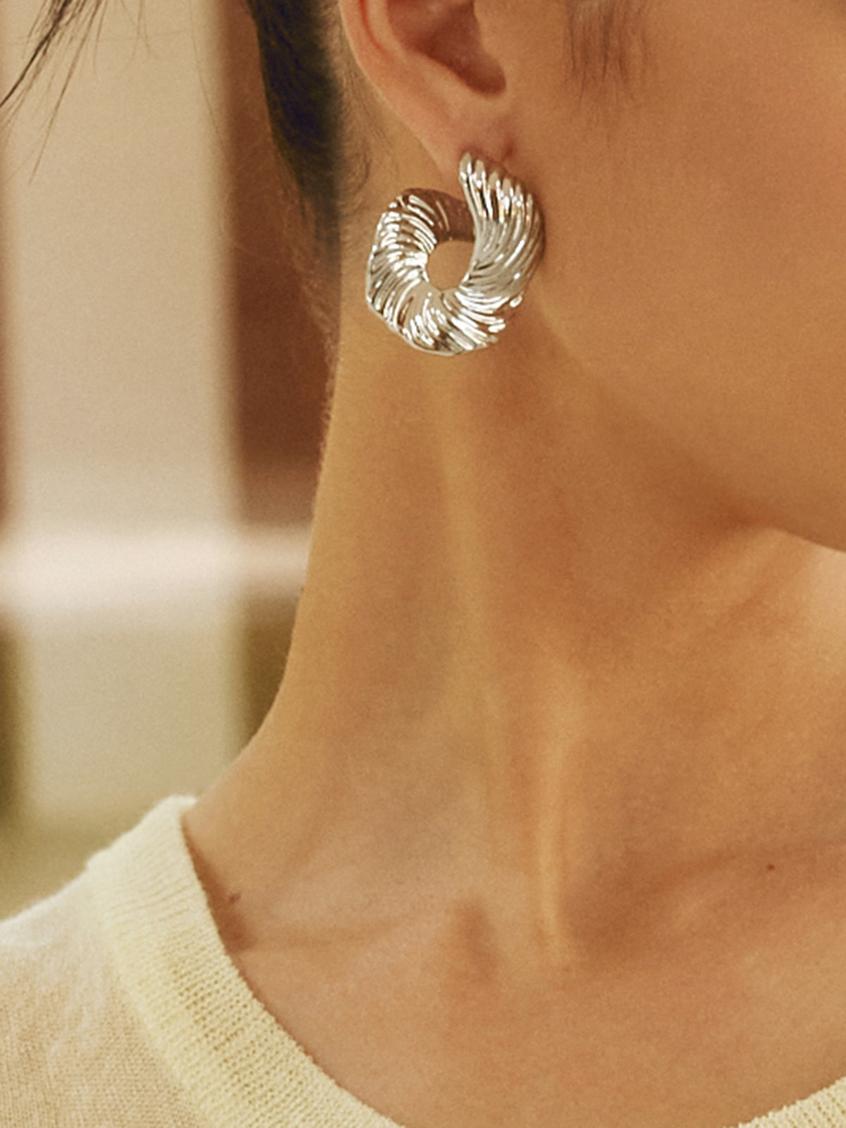 Clara | Geometrische Unregelmäßige Textur Ohrstecker