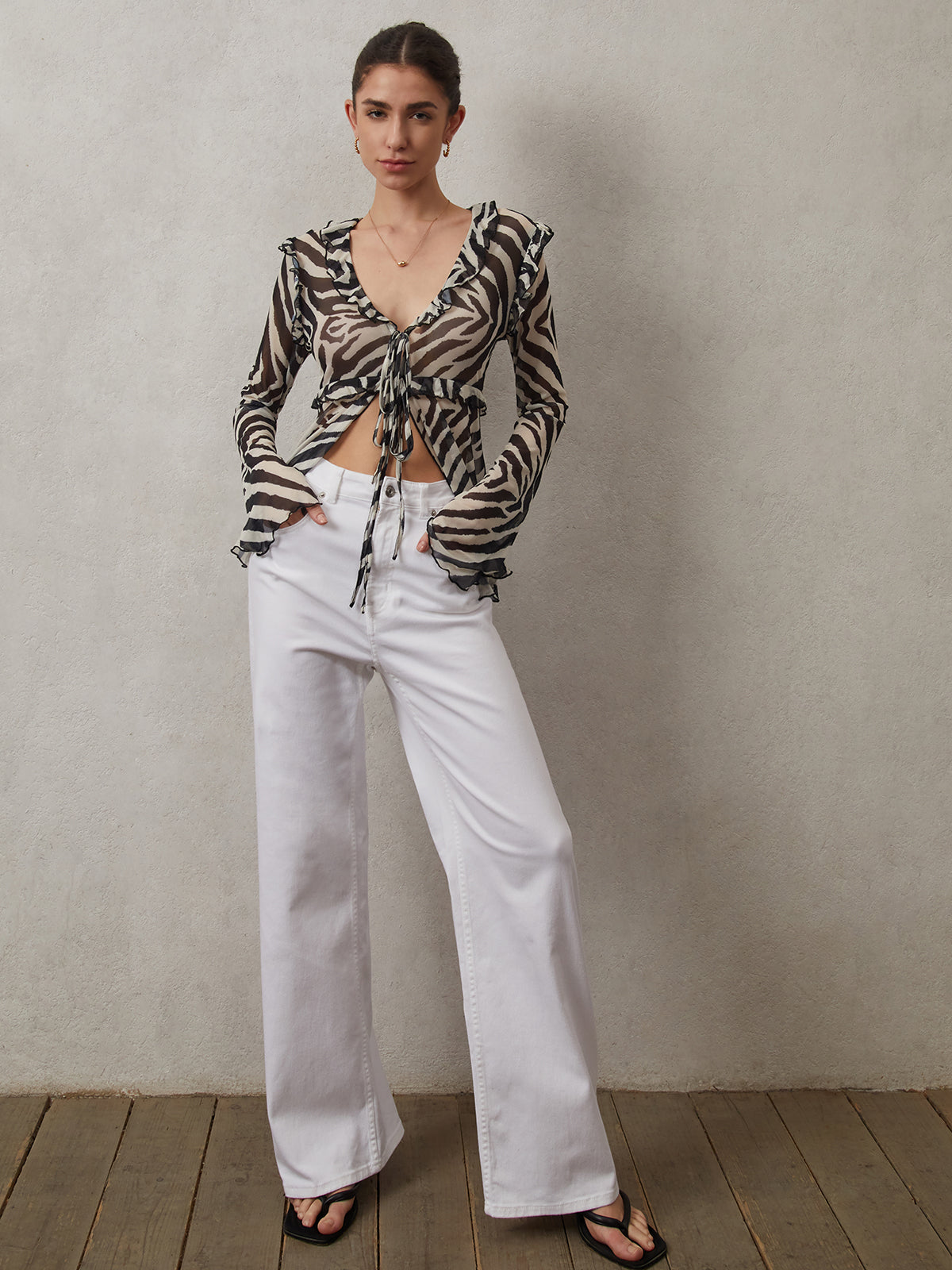 Emma | Rüschentop mit Knotendetails