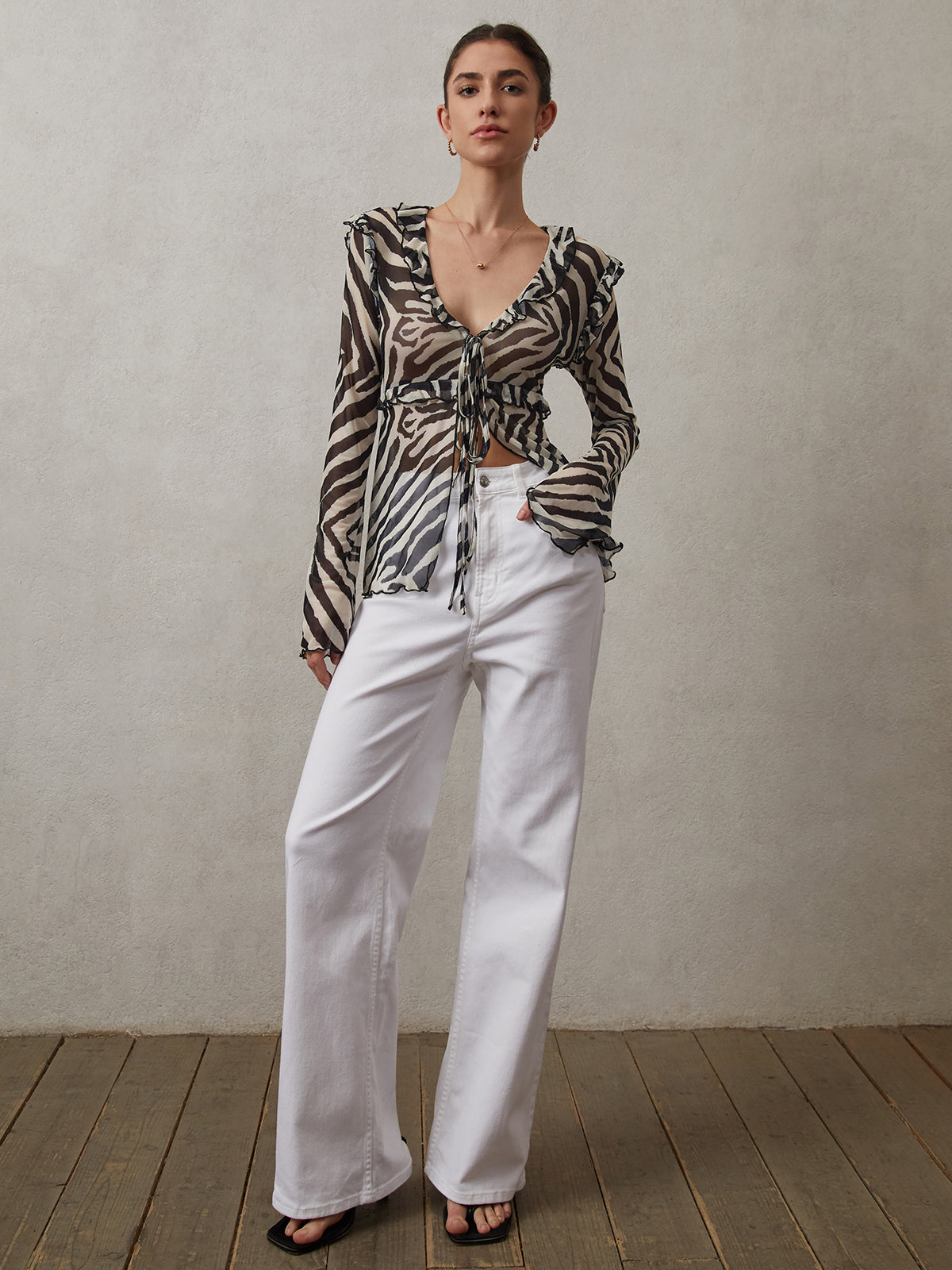 Emma | Rüschentop mit Knotendetails