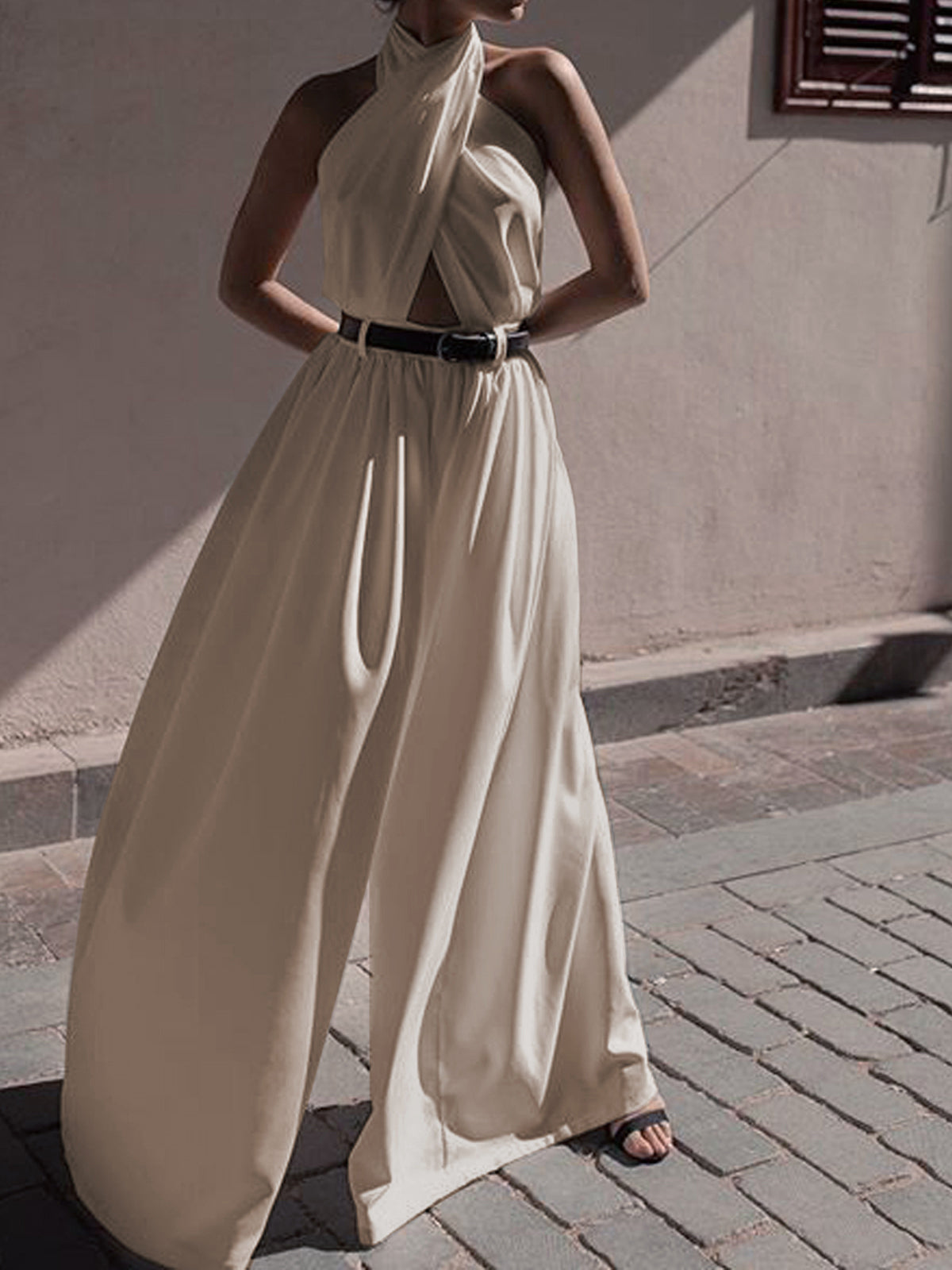 Mia | Criss Cross Halterloser Jumpsuit ohne Gürtel