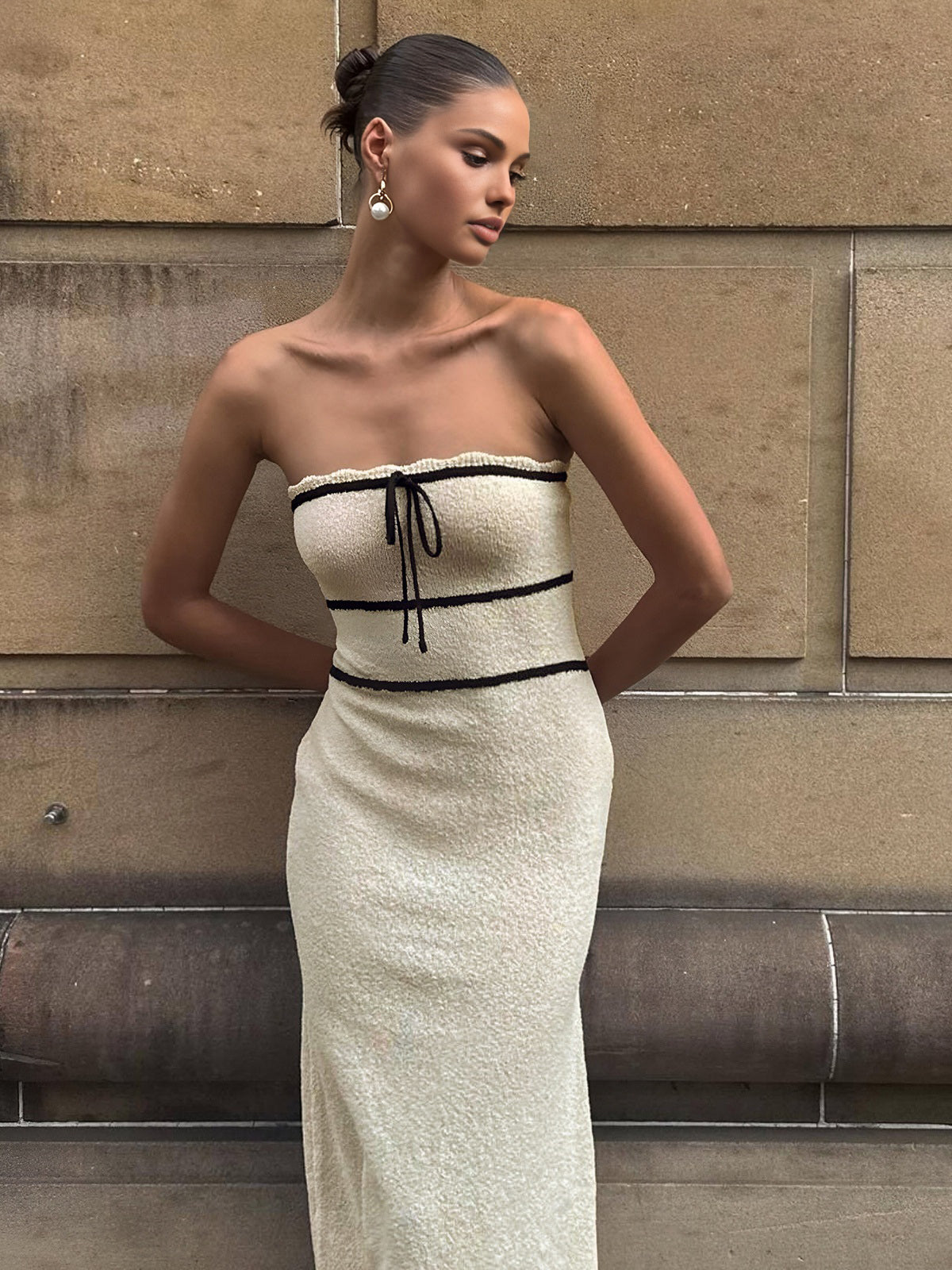Klara | Knötchenförmiges Midi Strickkleid