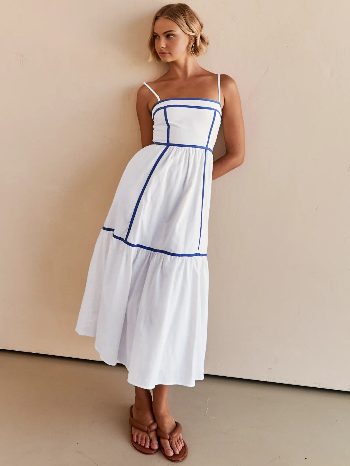 Livia | Kontrastlinien Dekor Cami Langkleid