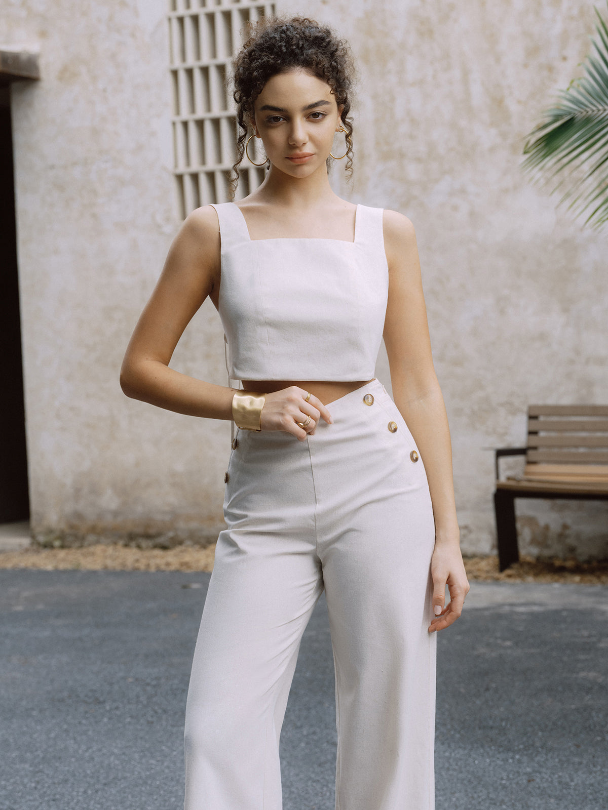 Max | Elegantes Tanktop- und Hosen-Set mit Knopfdetail