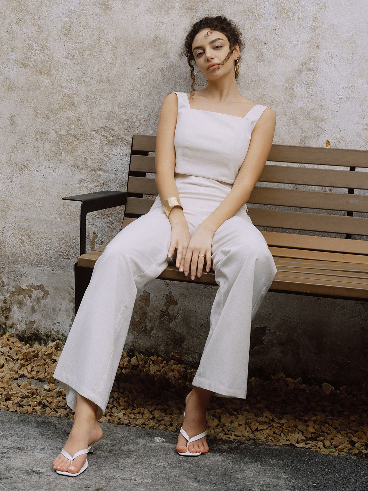 Max | Elegantes Tanktop- und Hosen-Set mit Knopfdetail