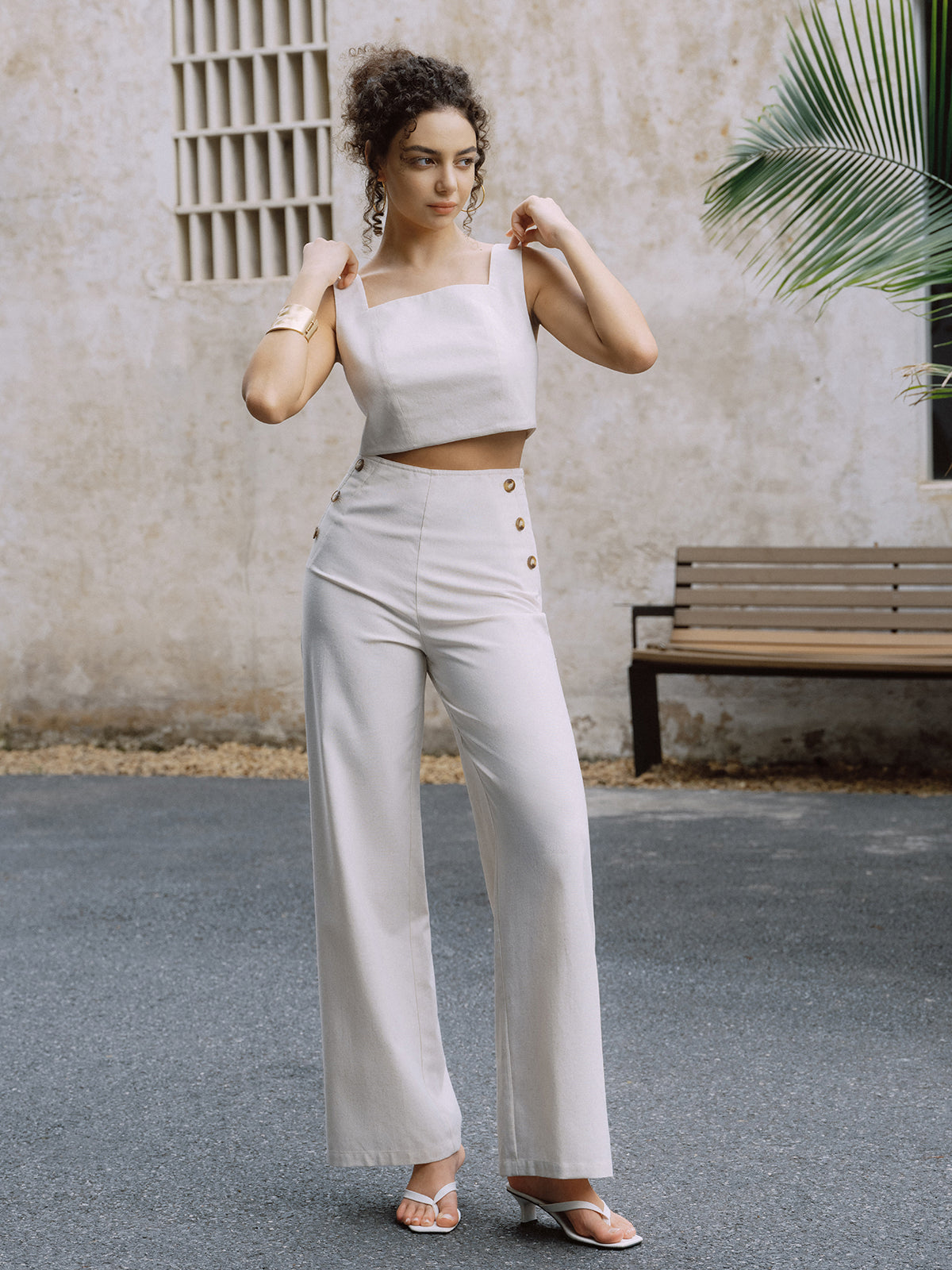 Max | Elegantes Tanktop- und Hosen-Set mit Knopfdetail