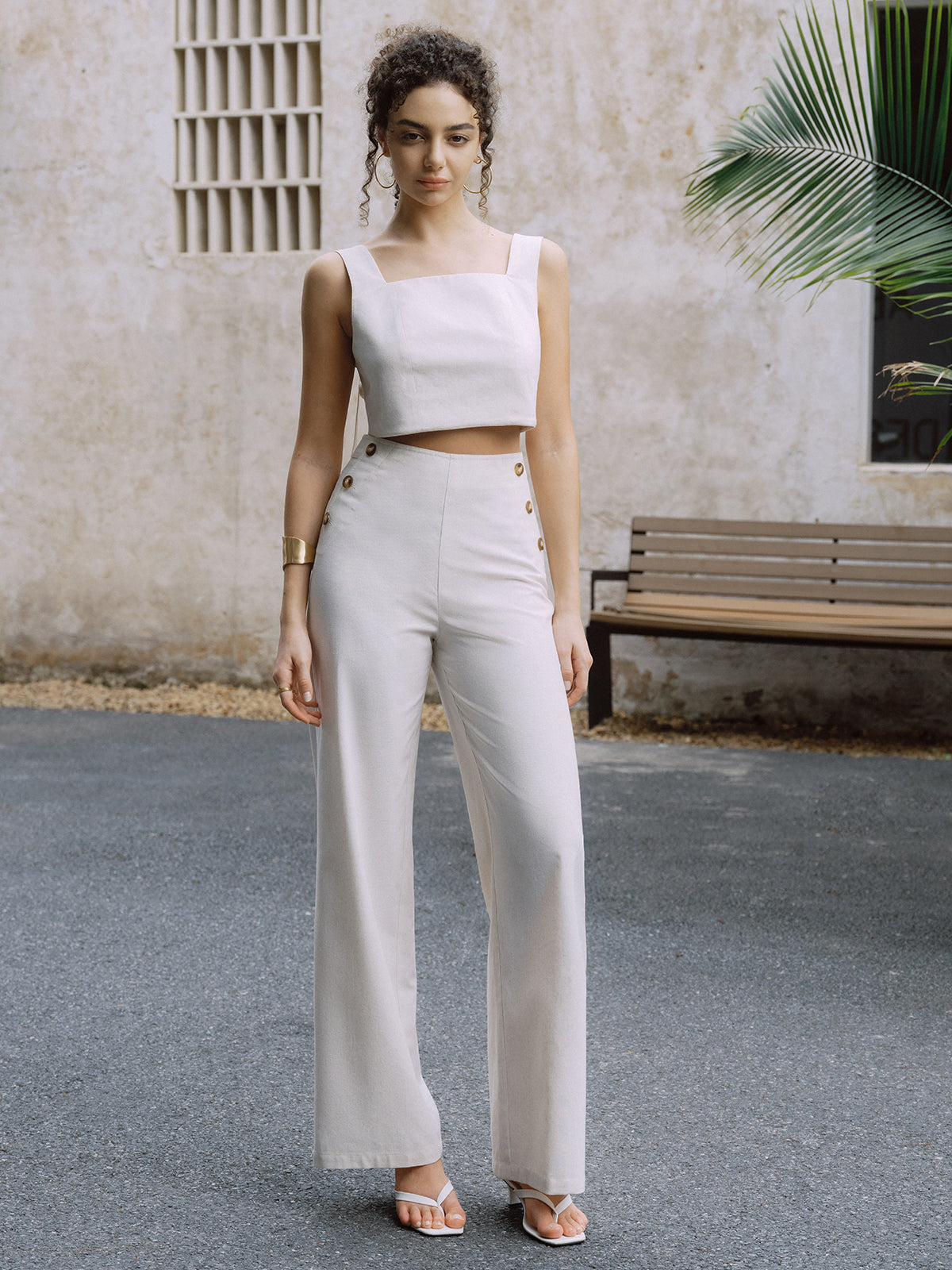 Max | Elegantes Tanktop- und Hosen-Set mit Knopfdetail