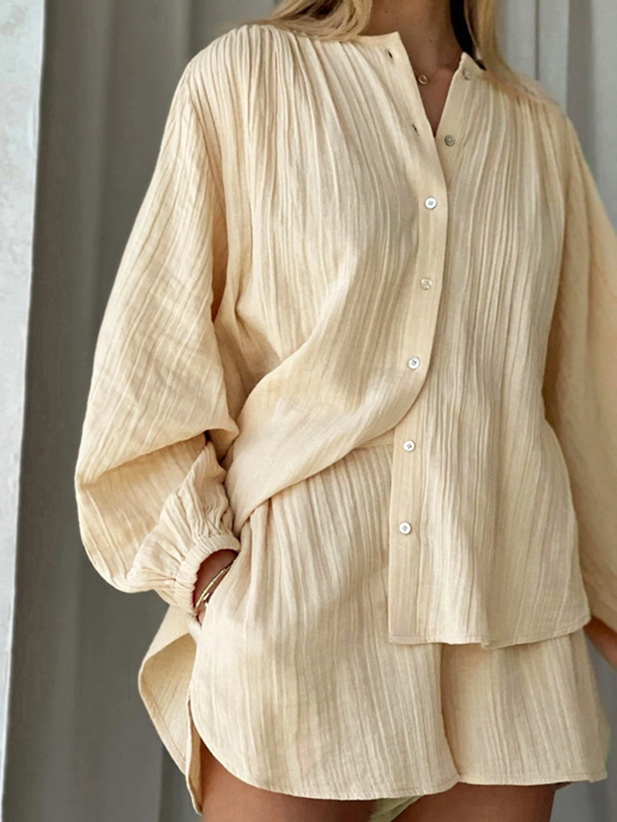 Sommerlook | Santorini Texturiertes Zweiteiliges Shorts Set