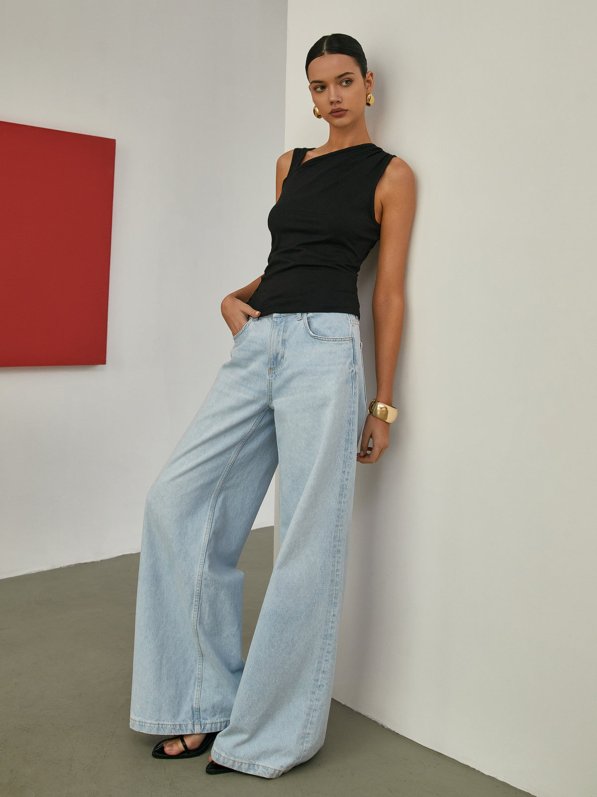 Max | Asymmetrisches Tank-Top für modernen Stil