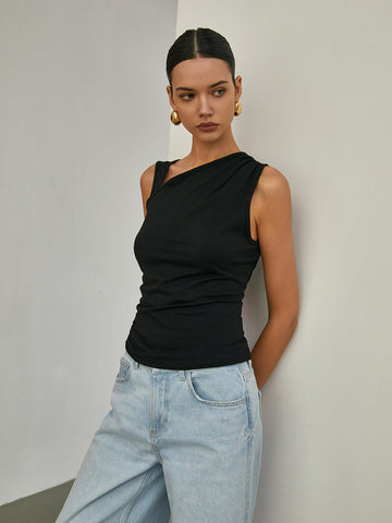 Max | Asymmetrisches Tank-Top für modernen Stil