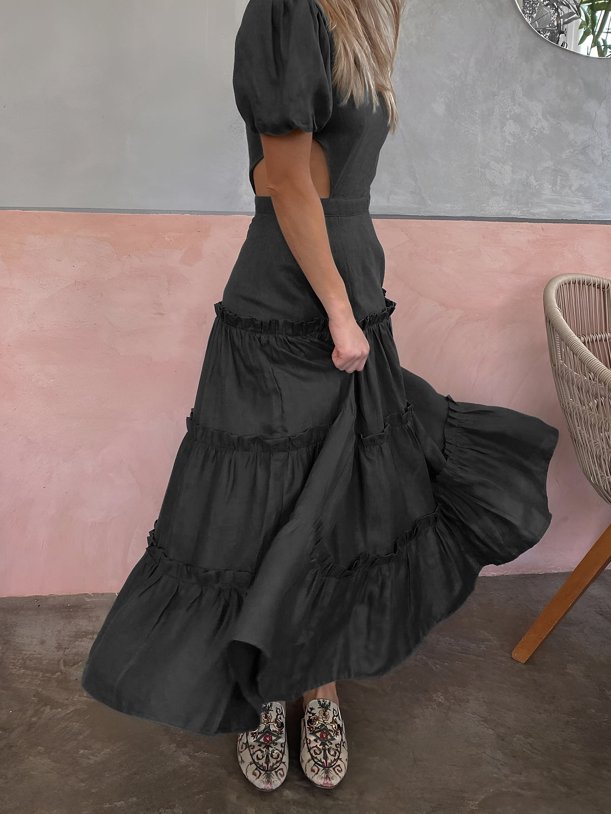 Clara | Kleid mit Puffärmeln und Cutouts