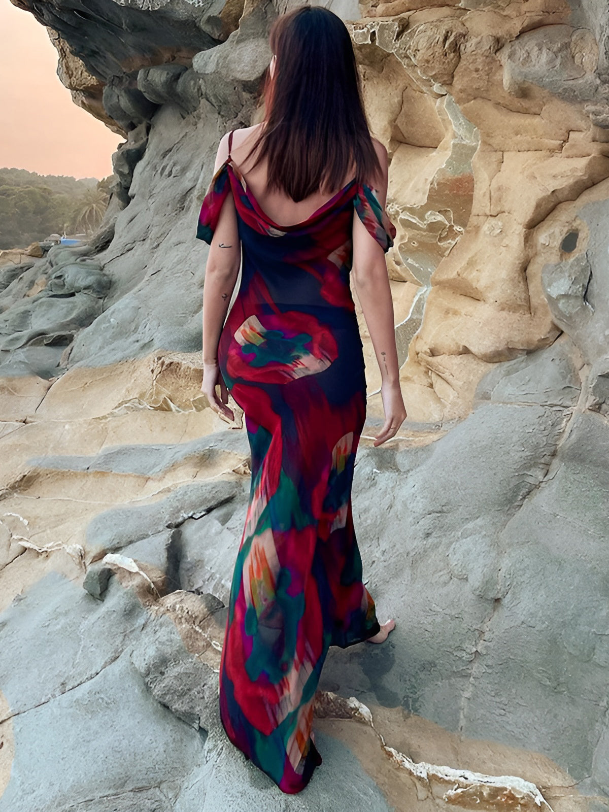 Mara | Durchscheinendes Blumenkleid mit Spaghettiträgern