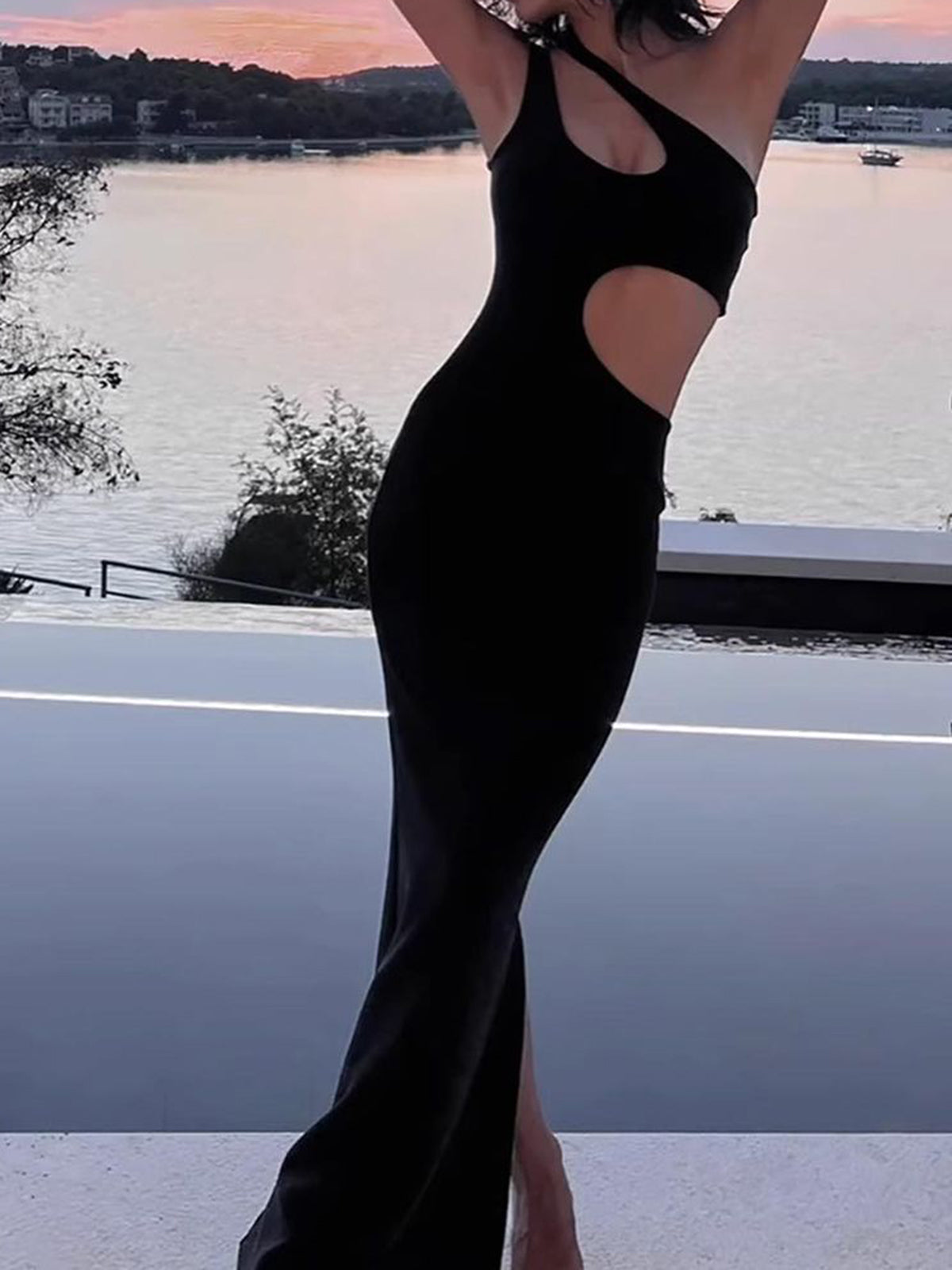 Clara | Elegantes Maxikleid mit Cutout-Design