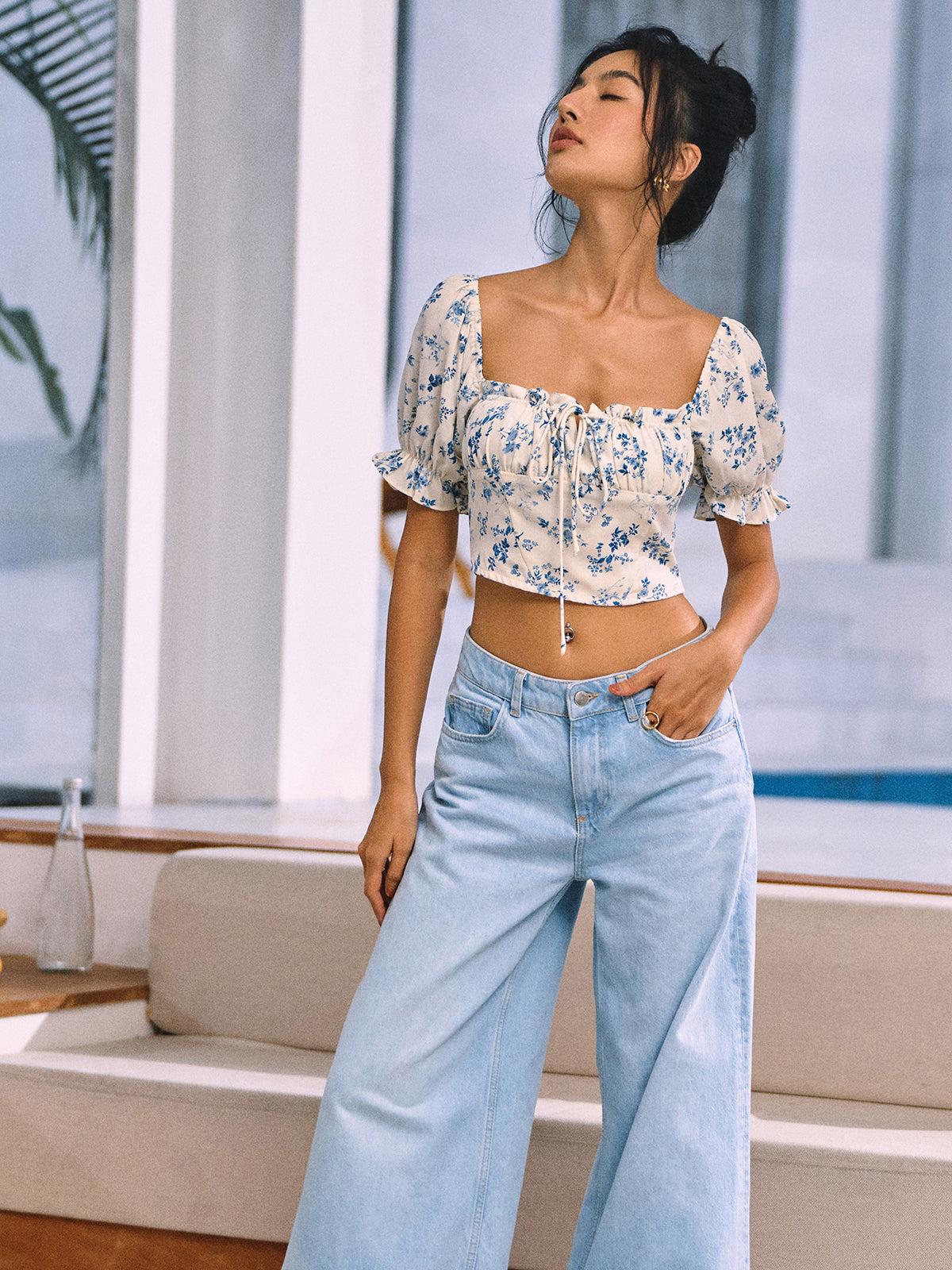 Clara | Florale Print-Bluse mit Knotendetail