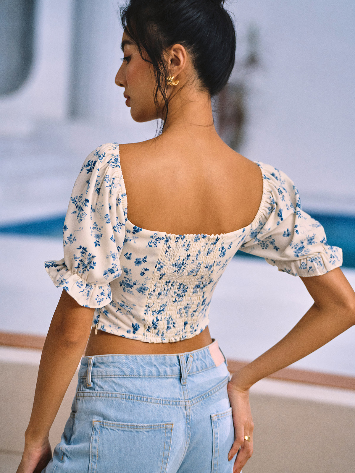 Clara | Florale Print-Bluse mit Knotendetail