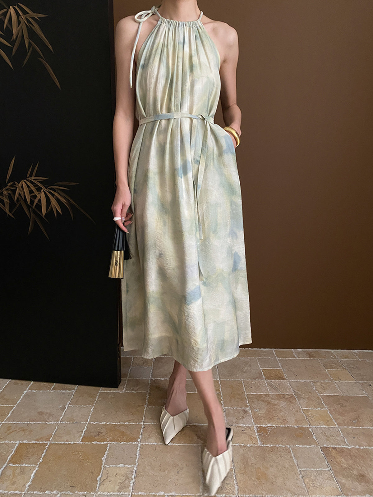 Mia | Zartes Pastellprint Halter Kleid mit Gürtel