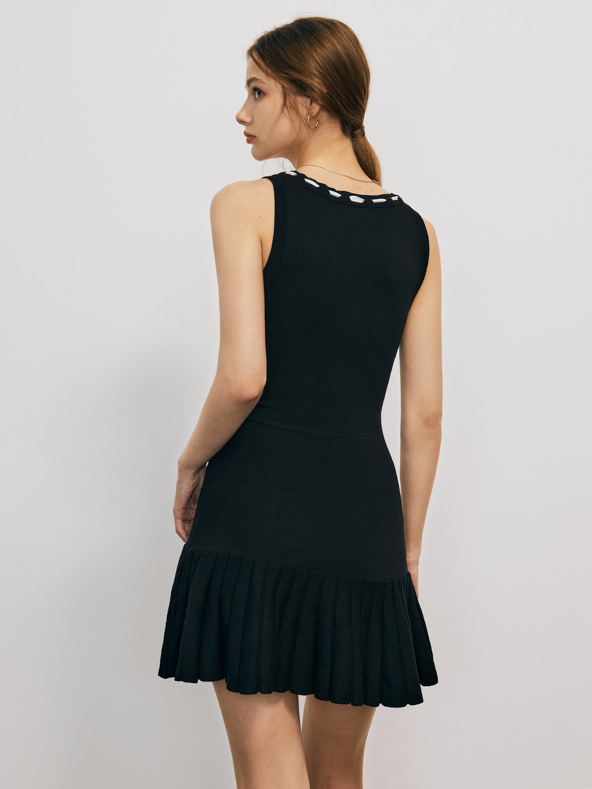 Luisa | Kurzes plissiertes Kleid mit Schleifendekor