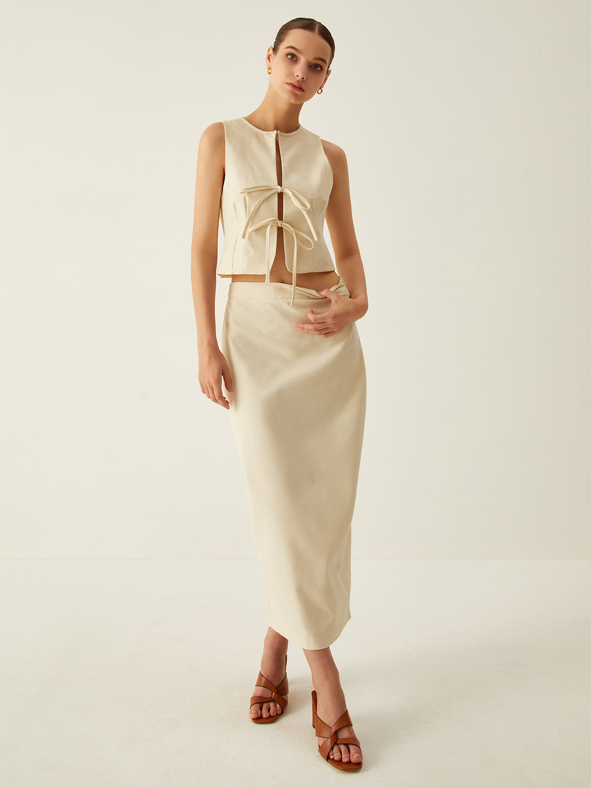 Emilia | Ärmelose Bindeweste mit Bindeband