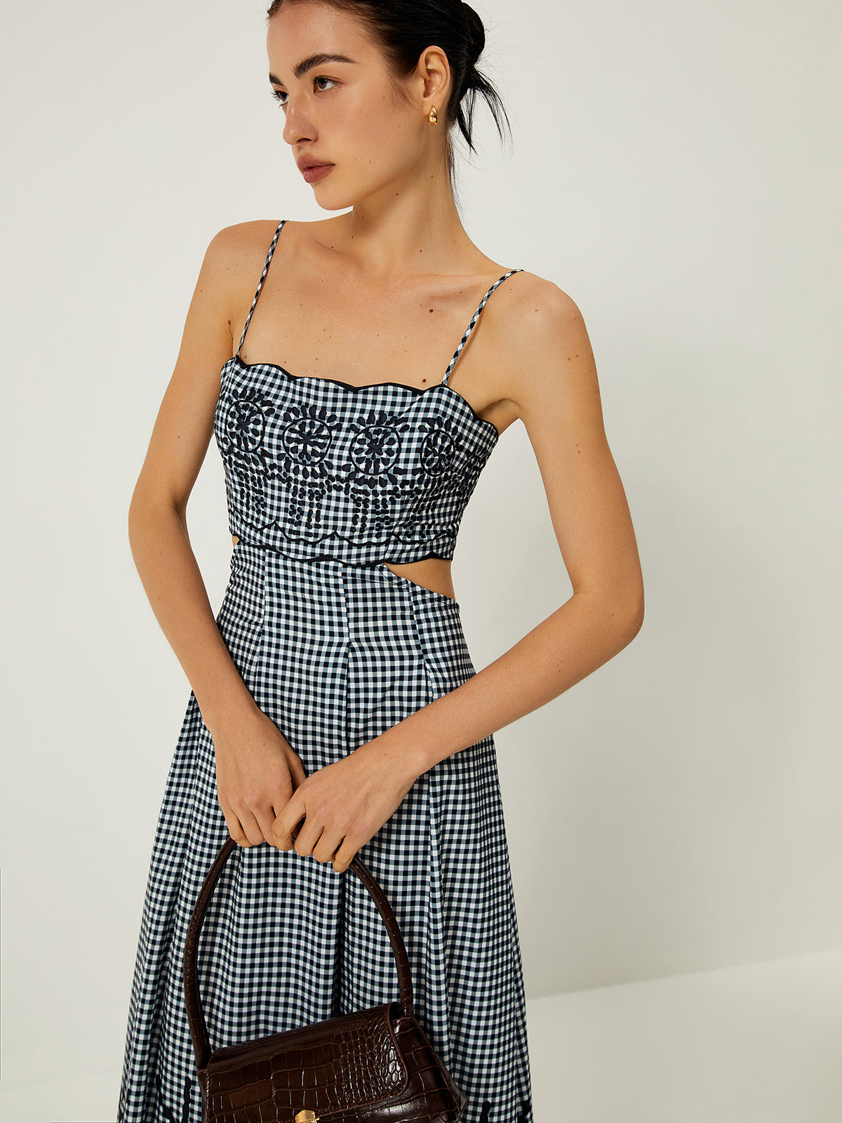 Clara | Romantisches Maxikleid mit Plaid-Druck und Cutout-Design