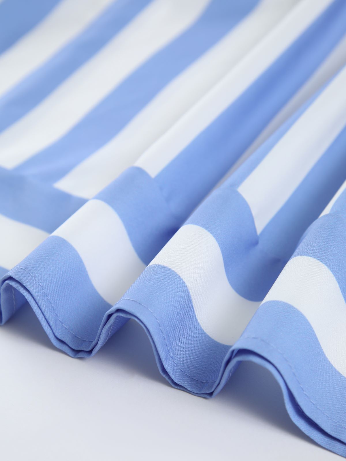 Sara | Gedrucktes, rückenfreies Maxikleid mit Taschen