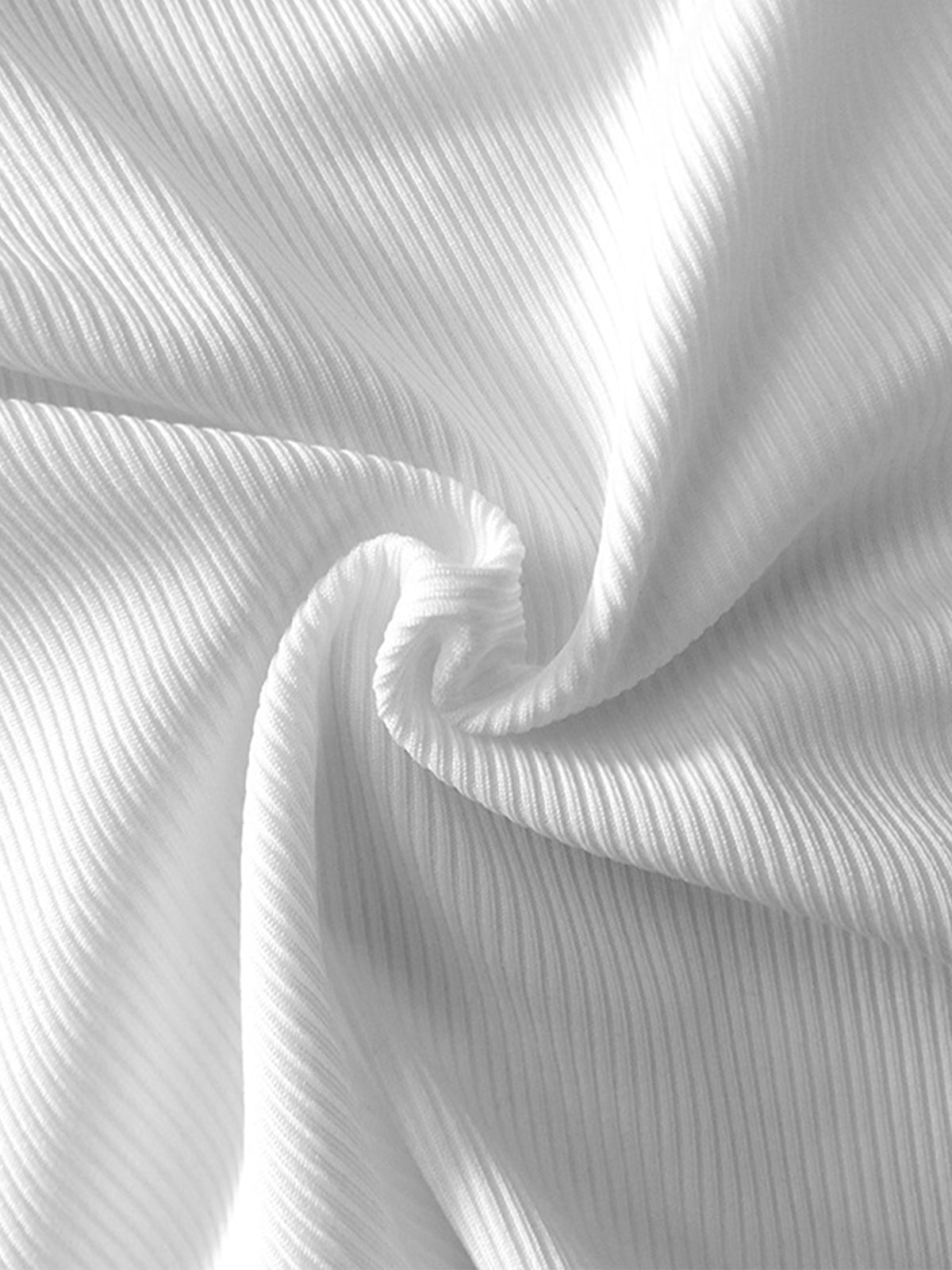 Leonie | Asymmetrisches Cross Halter Cutout Tanktop