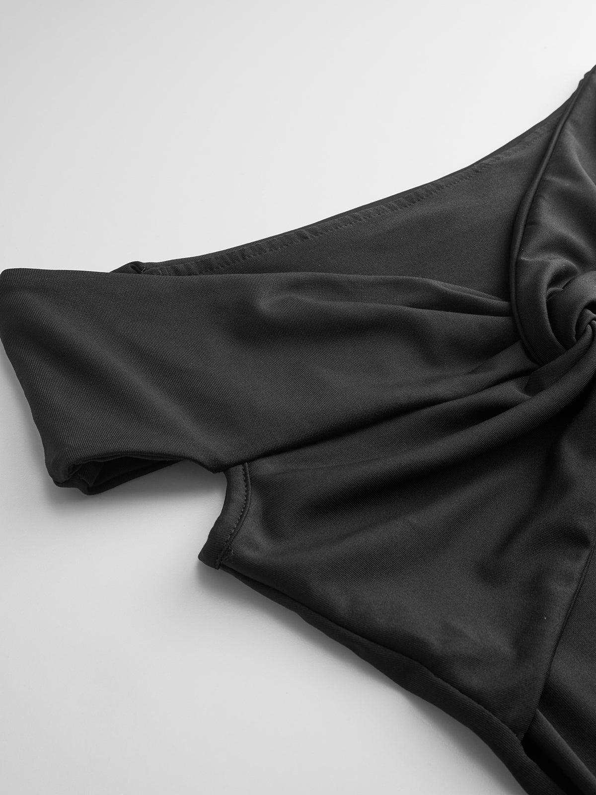 Sophie | Schulterfreies Oberteil mit Knoten-Design