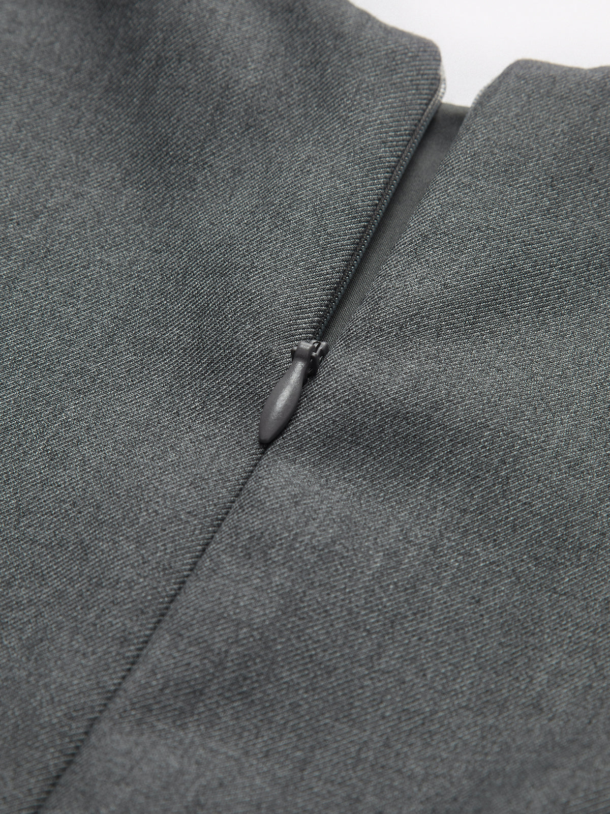 Laura | Elegantes Faltenkleid mit Rundhalsausschnitt