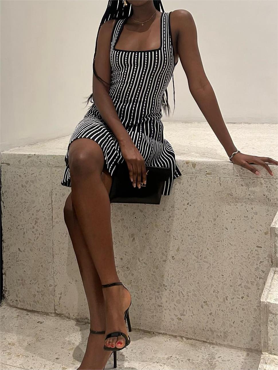 Clara | Gestreiftes Kurzkleid mit Kontrastbesatz