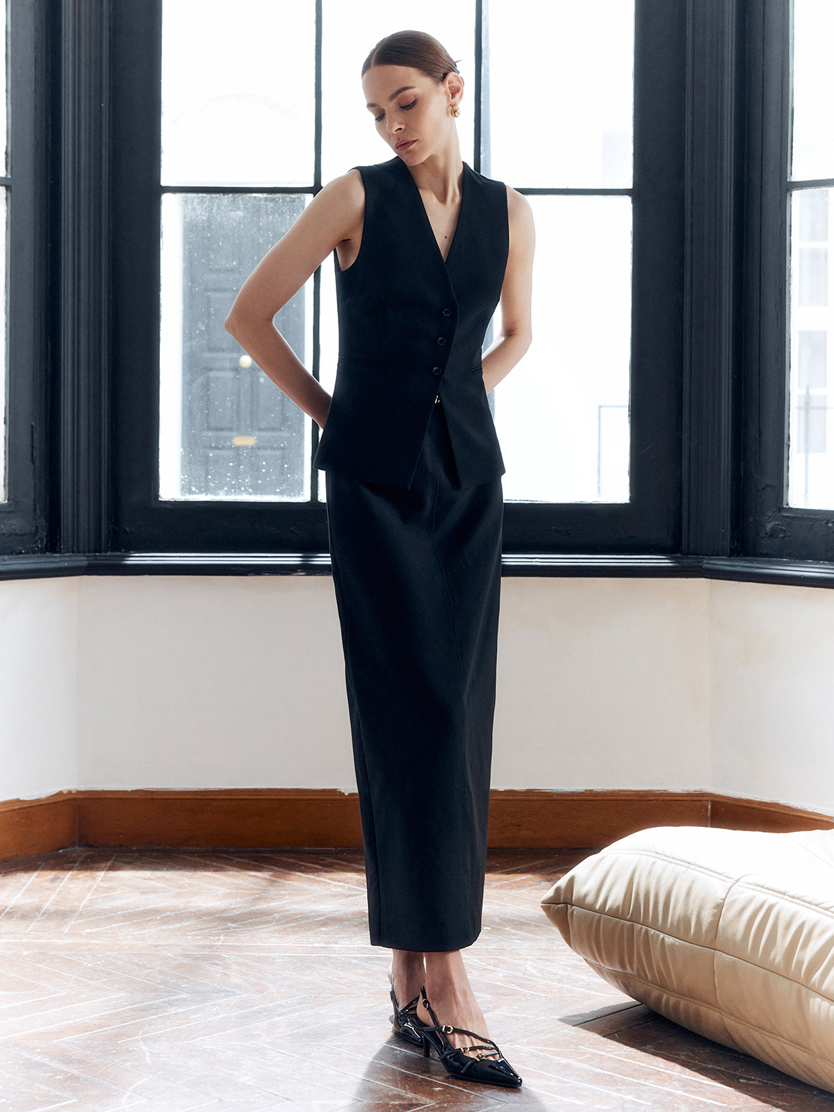 Leon | Elegante V-Ausschnitt-Weste mit Schlitz