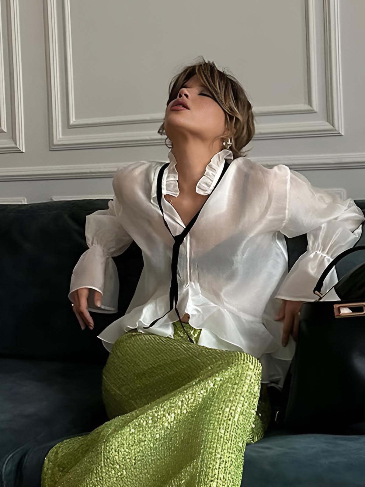 Clara | Rüschenshirt mit Krawattenkragen