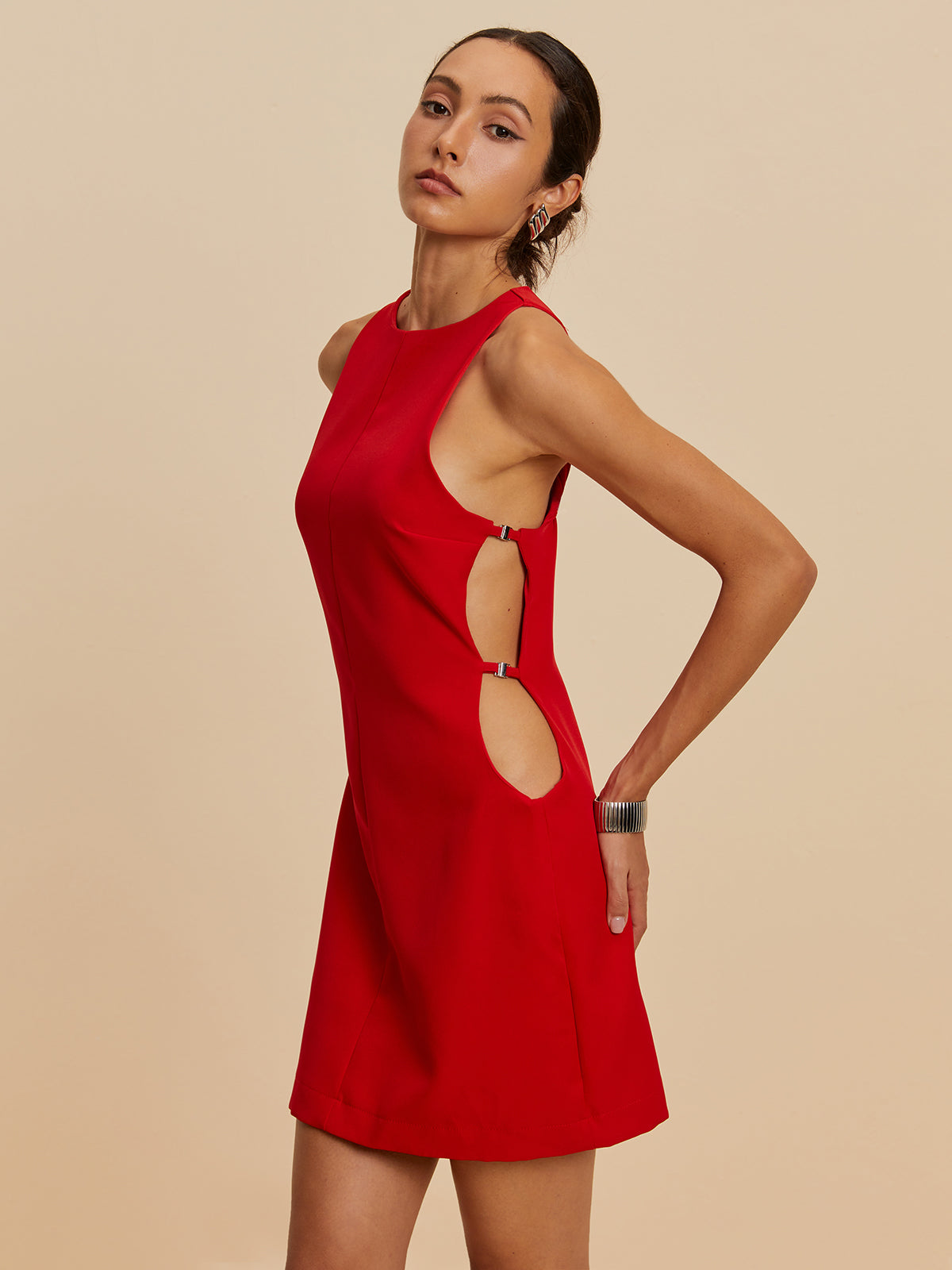 Clara | Elegantes Cutout-Kleid ohne Ärmel