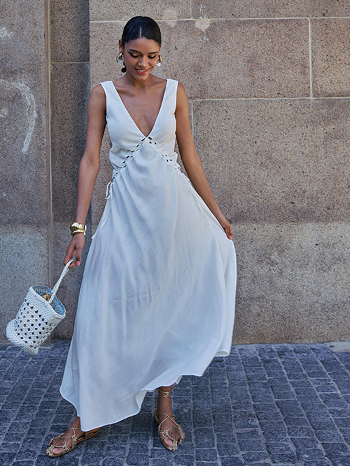 Emilia | Elegantes Rückenfreies Cutout-Kleid mit Kreuzschlitz