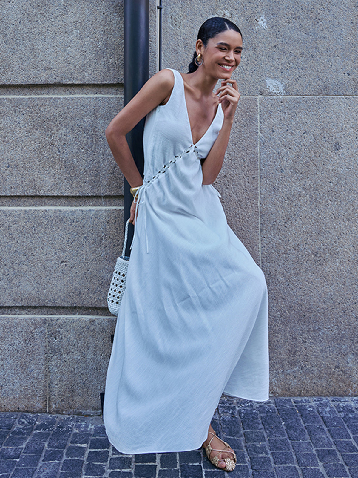 Emilia | Elegantes Rückenfreies Cutout-Kleid mit Kreuzschlitz