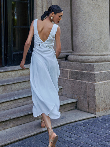 Emilia | Elegantes Rückenfreies Cutout-Kleid mit Kreuzschlitz