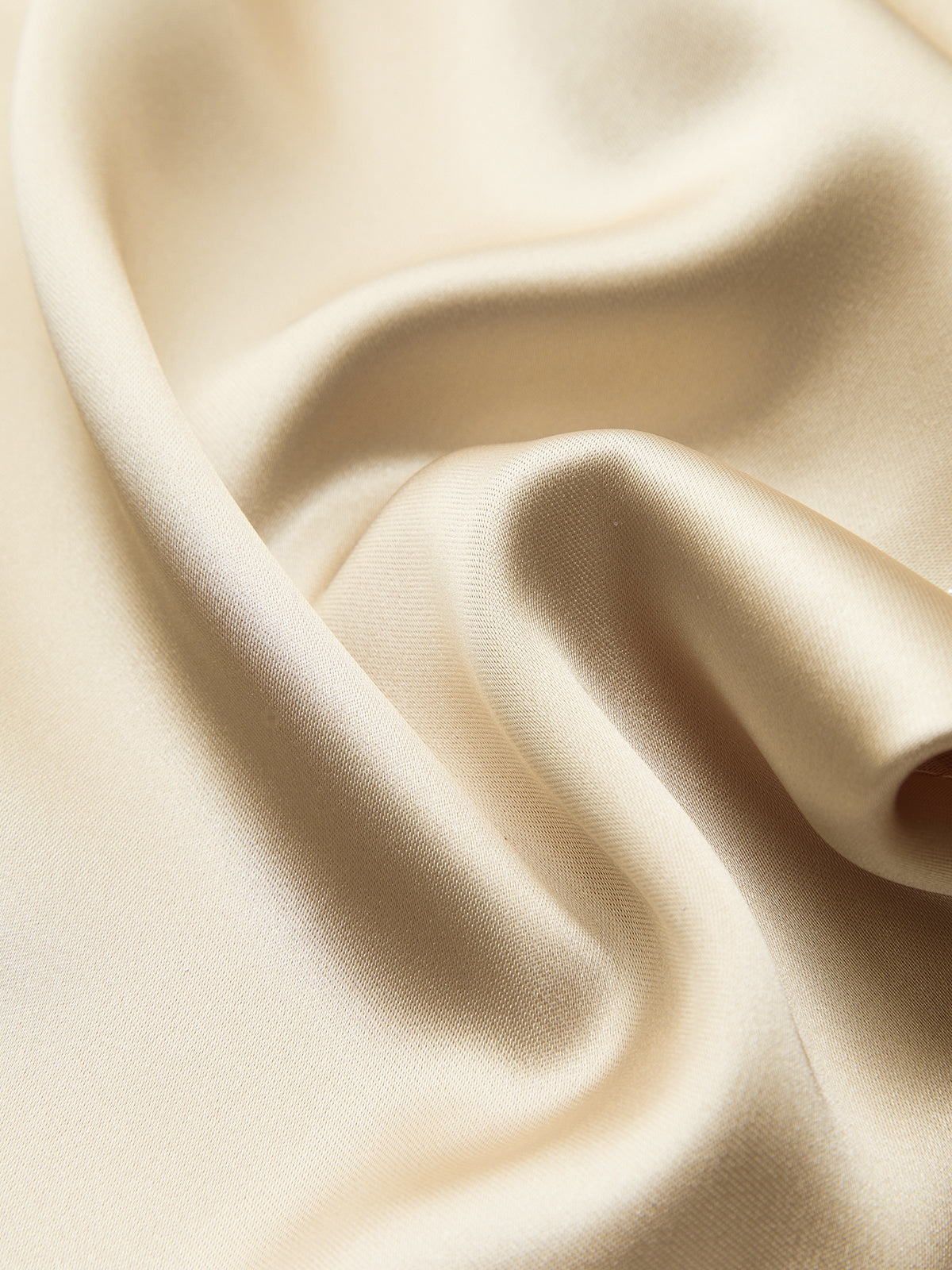 Laura | Asymmetrisches Reißverschluss-Faltenkleid