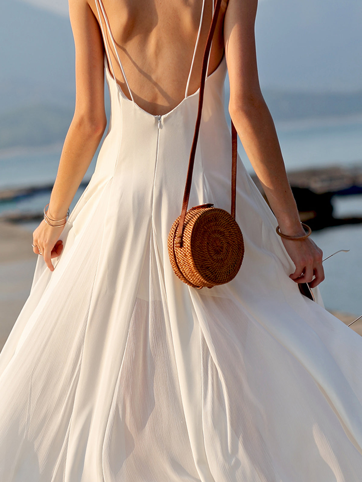 Oskar | Elegantes Maxikleid mit V-Ausschnitt und Rückenausschnitt